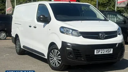 Used Vauxhall Vivaro 101 HP (74 kW) 2023 White MPV