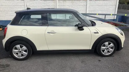 Used 2018 Mini Cooper Hatch Hatchback | £9,995 (Fair price)