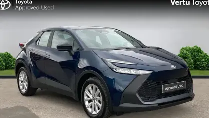 Used Toyota C-HR 140 HP (102 kW) 2025 Blue SUV