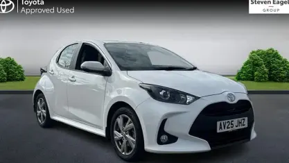 Used Toyota Yaris 116 HP (85 kW) 2025 White Hatchback