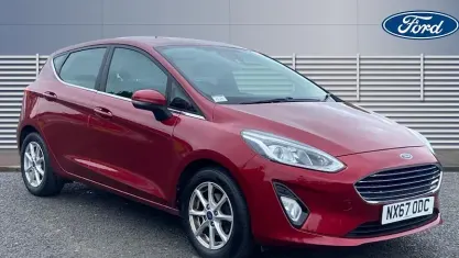Used Ford Fiesta Zetec 101 HP (74 kW) 2017 Red Hatchback