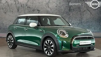 Used Mini Cooper Exclusive 136 HP (100 kW) 2023 Green Hatchback