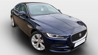 Używany Jaguar XE S 180 KM (132 kW) 2019 Niebieski Sedan/Limuzyna