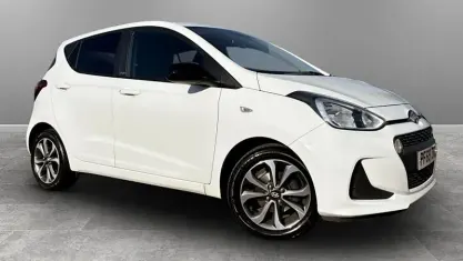 Used Hyundai i10 67 HP (49 kW) 2020 White Hatchback