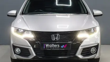 Used Honda Civic SE Plus 120 HP (88 kW) 2016 Silver Hatchback