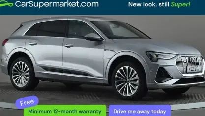 Usado Audi e-tron S-Line 230 kW (313 HP) 2021 Prateado SUV