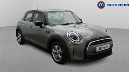 Usado Mini Cooper Classic 136 HP (100 kW) 2022 Cinzento Citadino