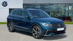 Nightshade blue metallic Used 2022 VW Tiguan R-line SUV | £27,303 (Fair price)