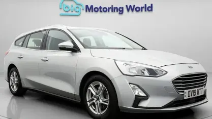 Begagnad Ford Focus Zetec 120 HK (88 kW) 2020 Kombi