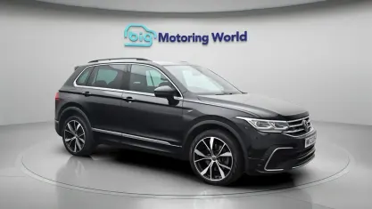 Used VW Tiguan R-line 245 HP (180 kW) 2023 Black SUV