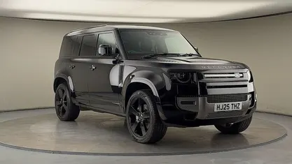 Used Land Rover Defender SE Dynamic 350 HP (257 kW) 2024 SUV