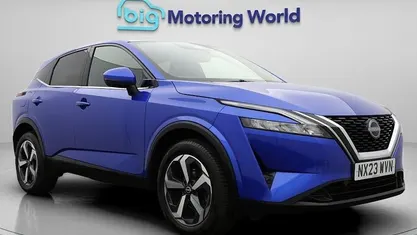 Begagnad Nissan Qashqai N-Connecta 140 HK (102 kW) 2023 Blå SUV