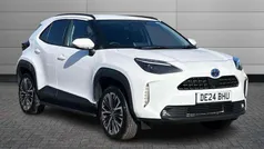 Platinum white pearl Used 2024 Toyota Yaris Cross SUV | £26,495 (Super price)