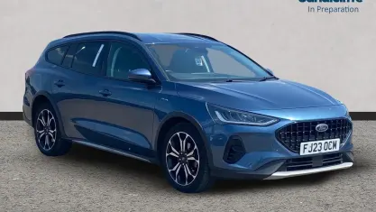Used Ford Focus Active X 155 HP (114 kW) 2023 Blue Estate