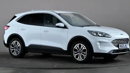 Used Ford Kuga Titanium 150 HP (110 kW) 2023 White SUV