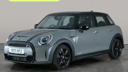 Usado Mini Cooper S Classic 178 HP (130 kW) 2022 Citadino
