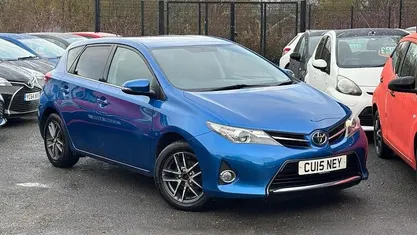 Used Toyota Auris 132 HP (97 kW) 2014 Hatchback