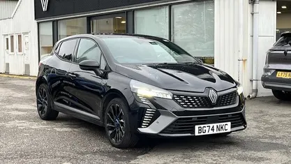 Red Used 2025 Renault Clio V Esprit Alpine Hatchback | £17,794 (Fair price)