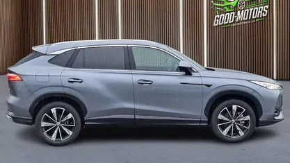 Used 2025 MG HS Trophy SUV | £16,555 (Super price)