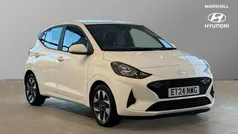 White Used 2024 Hyundai i10 Advanced Hatchback | £14,750 (Fair price)