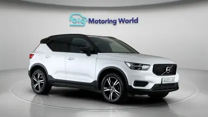 Used Volvo XC40 R-Design 163 HP (119 kW) 2021 White SUV