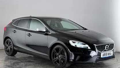 Used Volvo V40 R-Design 122 HP (89 kW) 2019 Black Hatchback