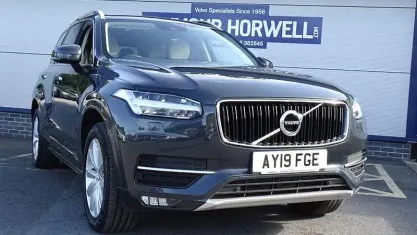 Usado Volvo XC90 Momentum 235 HP (172 kW) 2019 SUV