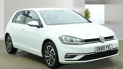 Begagnad VW Golf VII Match 150 HK (110 kW) 2019 Vit Halvkombi
