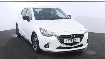 Used Mazda 2 Inclusive 90 HP (66 kW) 2015 White Hatchback