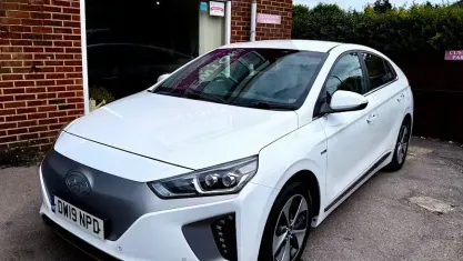Used Hyundai Ioniq Premium SE 88 kW (120 HP) 2019 White Hatchback