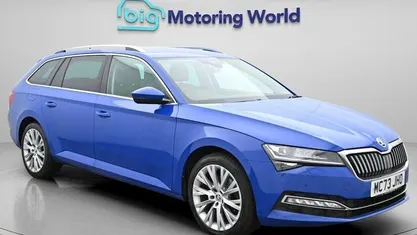 Begagnad Skoda Superb SE L 150 HK (110 kW) 2023 Kombi