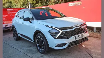 White Used 2024 Kia Sportage GT-Line S SUV | £30,990 (Fair price)