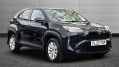 Black Used 2023 Toyota Yaris Cross SUV | £20,450 (Good price)