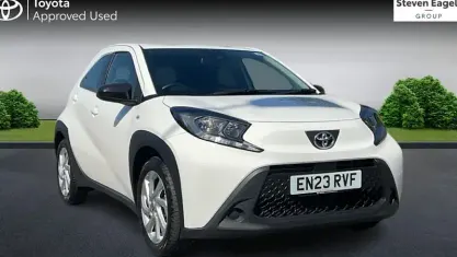 Used Toyota Aygo X PURE 72 HP (52 kW) 2023 White SUV