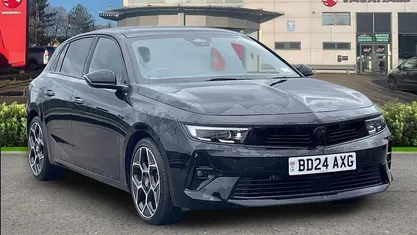 Used Vauxhall Astra Ultimate 131 HP (96 kW) 2024 Black Hatchback