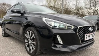 Used Hyundai i30 Premium 140 HP (102 kW) 2017 Black Estate