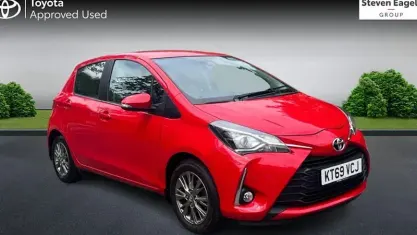 Used Toyota Yaris 111 HP (81 kW) 2020 Red Hatchback