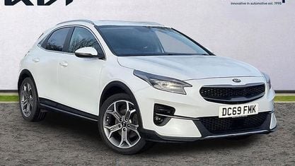 Usado Kia XCeed 120 HP (88 kW) 2020 Branco SUV