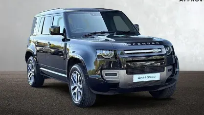 Used Land Rover Defender SE Dynamic 300 HP (220 kW) 2023 Black SUV