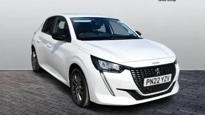 Used Peugeot 208 Active Premium 75 HP (55 kW) 2022 White Hatchback