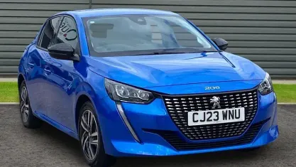 Used Peugeot 208 Allure+ 102 HP (75 kW) 2023 Blue Hatchback