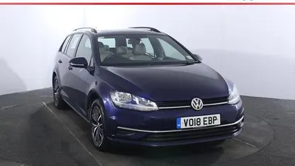 Used VW Golf VII SE 125 HP (91 kW) 2018 Blue Estate