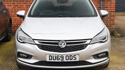 Used Vauxhall Astra Design Edition 110 HP (80 kW) 2019 Hatchback