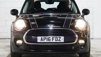 Used Mini Cooper D Hatch 116 HP (85 kW) 2016 Midnight black Hatchback