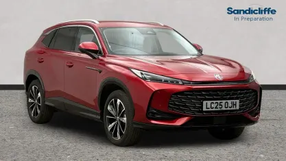 Used MG HS Trophy 169 HP (124 kW) 2024 Tri coat  dynamic red SUV