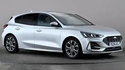 Used Ford Focus ST-Line 125 HP (91 kW) 2024 Silver Hatchback