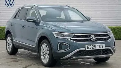 Used VW T-Roc Style 150 HP (110 kW) 2025 Petrol blue SUV
