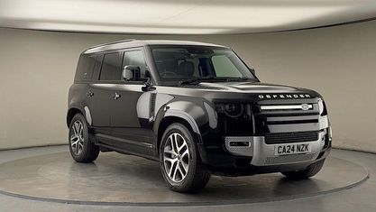 Begagnad Land Rover Defender 404 HK (297 kW) 2023 Svart SUV