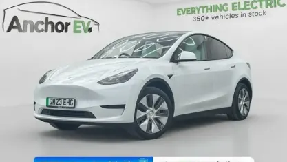 Used Tesla Model Y Standard Range 219 kW (299 HP) 2023 White SUV