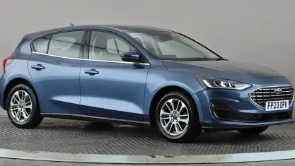 Used Ford Focus Titanium 155 HP (114 kW) 2023 Blue Hatchback
